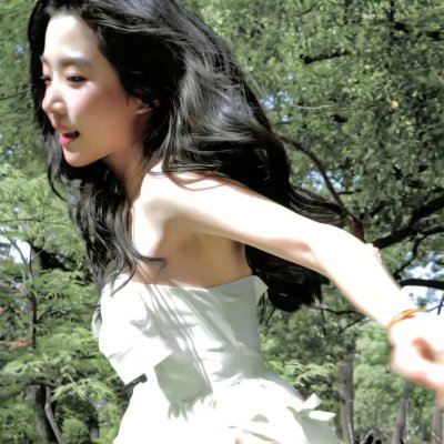 滑板车男孩